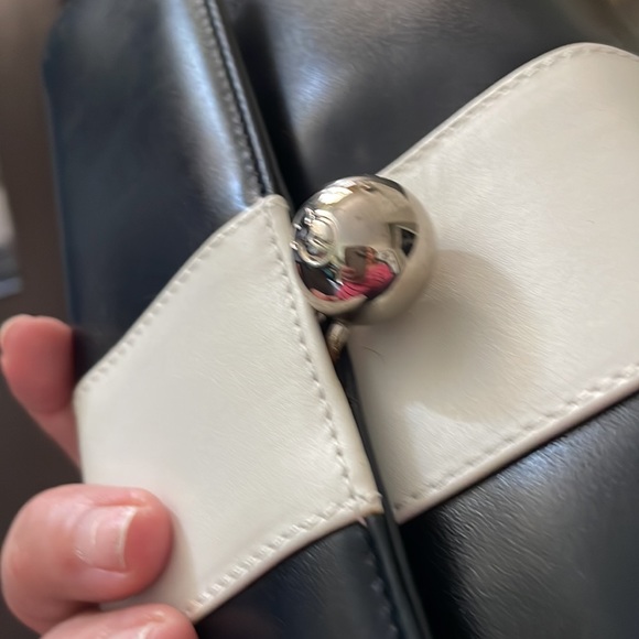 Escada retro box lambskin leather black and white clutch/belt bag - Picture 16 of 16